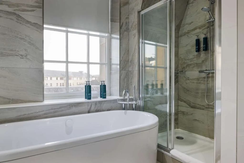DoubleTree by Hilton Edinburgh City Centre - photo 50