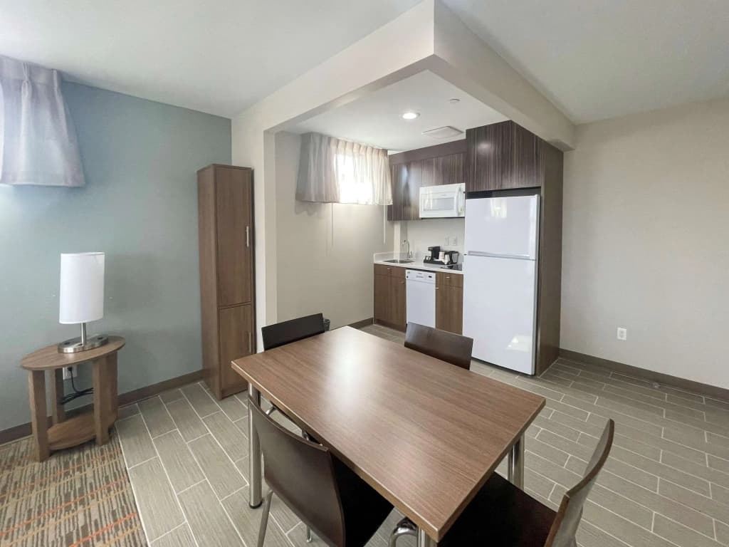 MainStay Suites Bronx - Belmont - photo 13