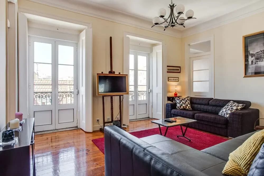 ALTIDO Fantastic 3BR Apt w/ City Views & Workspace in Principe Real - photo 2