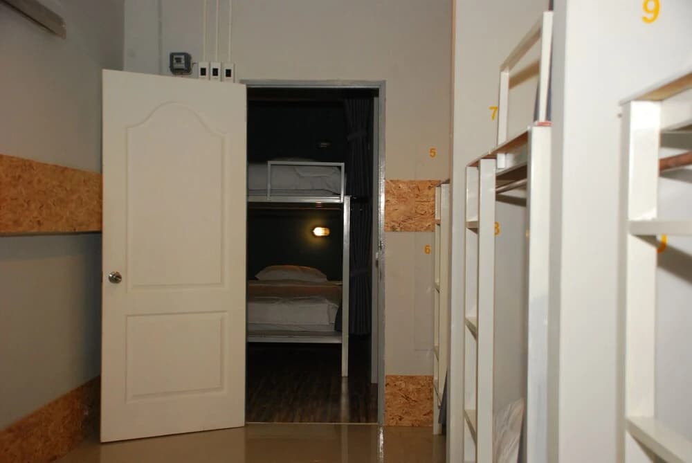 Buathai Loft Hostel Hua Hin - photo 2