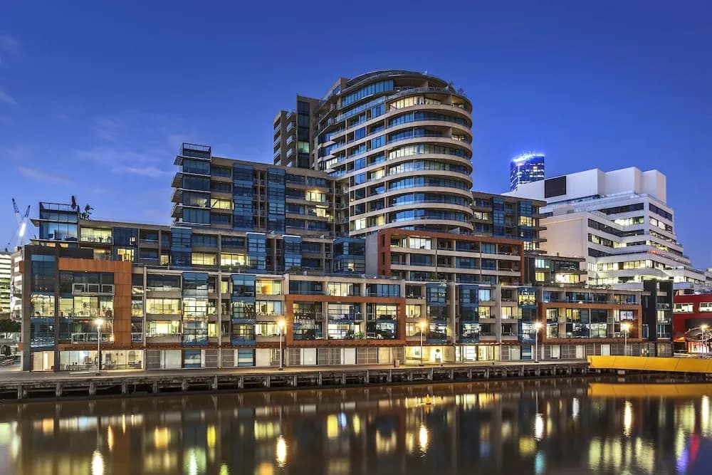Waterfront Melbourne Apartments - photo 1