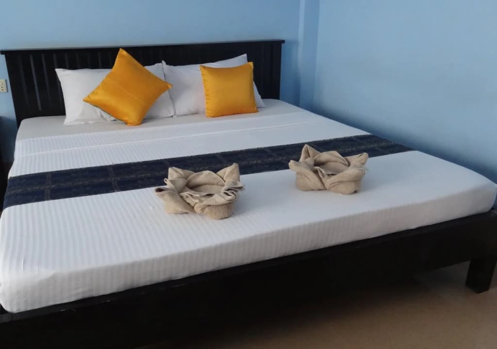 Victory Guesthouse - photo 2