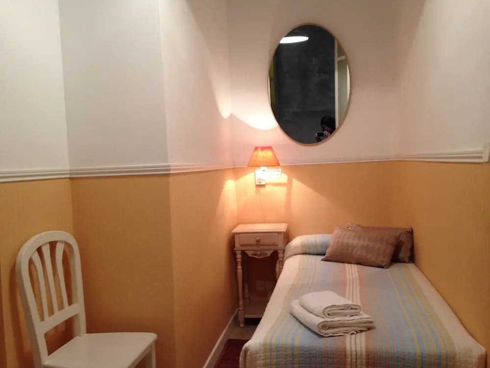 Casa Consell Apartments - photo 3
