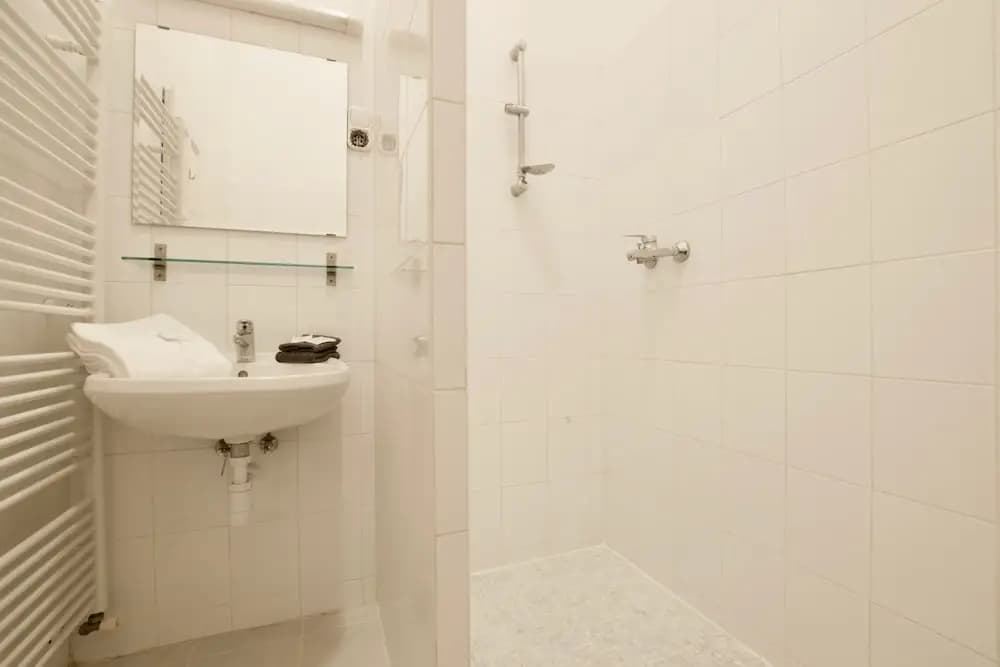 Budget Apartment by Hi5 - Palace Quarter - photo 7
