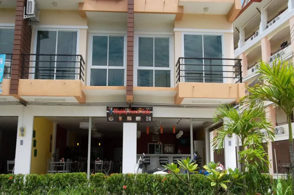 Tropical Sands Guesthouse - photo 1
