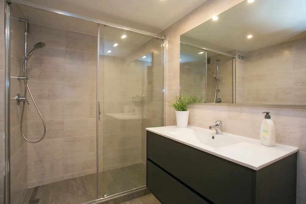 Apartment With Large And Private Terrace - photo 9