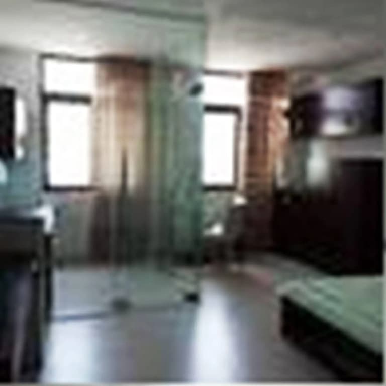 Yen Tran Hotel - photo 12