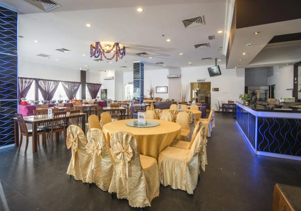 De Garden Hotel - photo 16