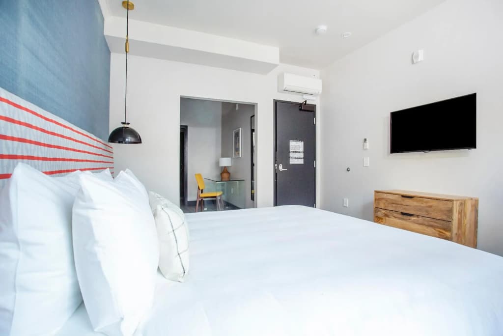 Hotel EPIK - photo 4