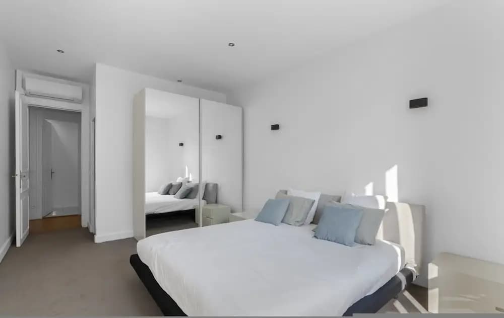 Luxury 5 Bed Residence - Opposite Arc de Triomphe - photo 3