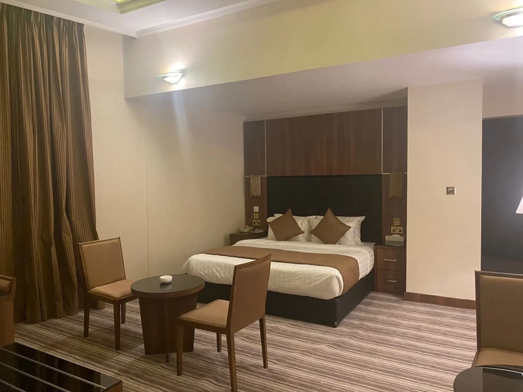 Royal Qatar Hotel - photo 13