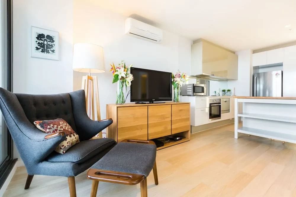 EVA, 1BDR Melbourne Apartment - photo 14