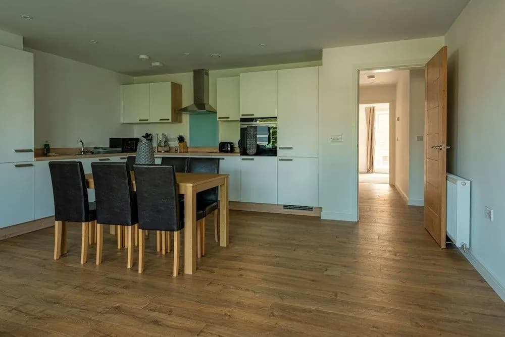 Roomy Comfortable Apartment - photo 4