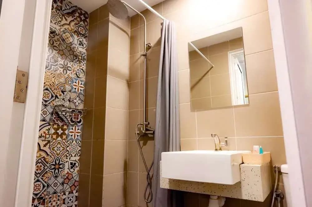 Bishop Hotel - photo 8