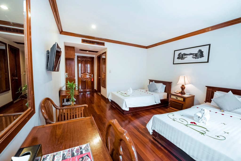 The Suite By Royal Crown Hotel - photo 27