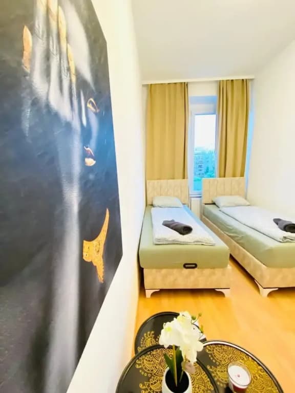 Rooms in Cozy 4BR Shared Apt Central - photo 37