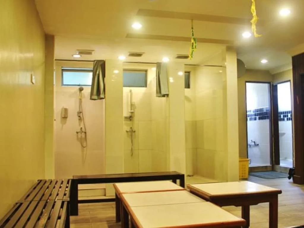 Prince Hotel - photo 13