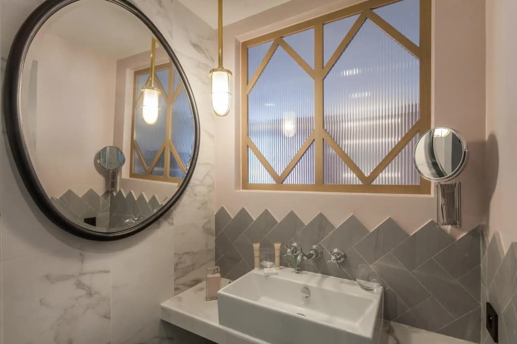 Handsome Hotel - photo 8