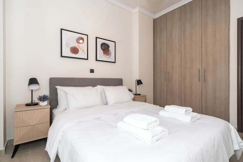 Modern Apartment in Thiseio with Balcony - photo 2