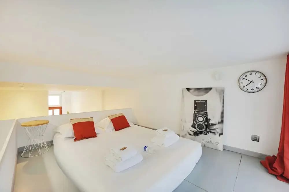 Charming Apartment -1br/4p - Gare District - photo 2