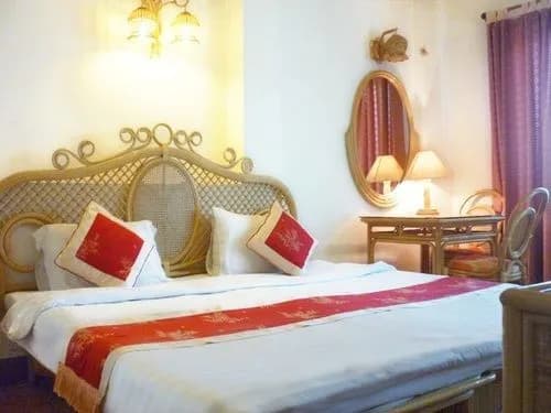 Royce Hotel - photo 11