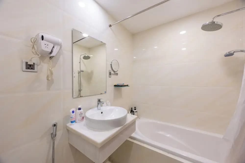 A25 Premium Hotel - 29 Le Thi Hong Gam - photo 10