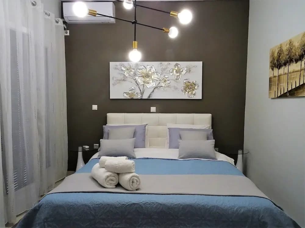 Lovely renovated studio - main photo