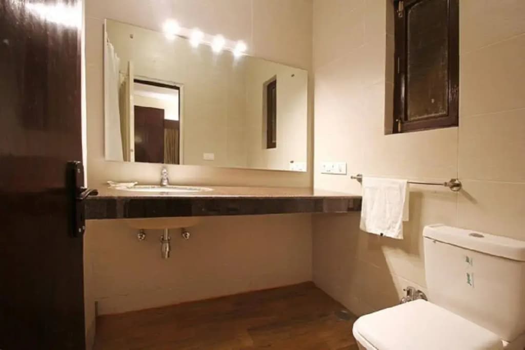 Hamilton Hotel - photo 8