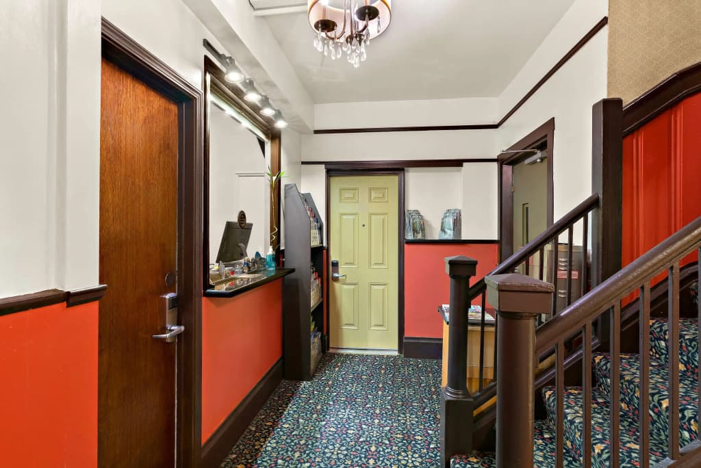 Mithila San Francisco, SureStay Collection by Best Western - photo 3