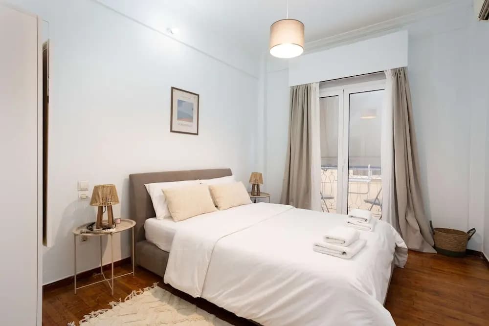 Central Athens Fully-equipped Getaway in Victoria - photo 1