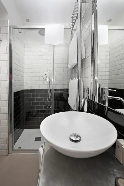 Trevi Contemporary Suite - photo 13