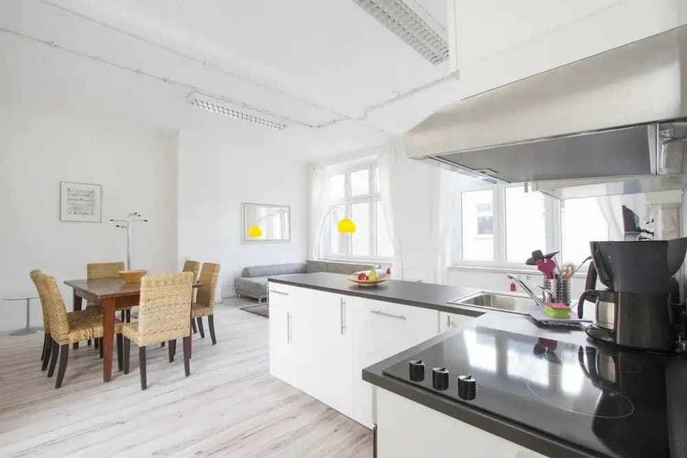 Primeflats - Lofts am Flugfeld Tempelhof - photo 20