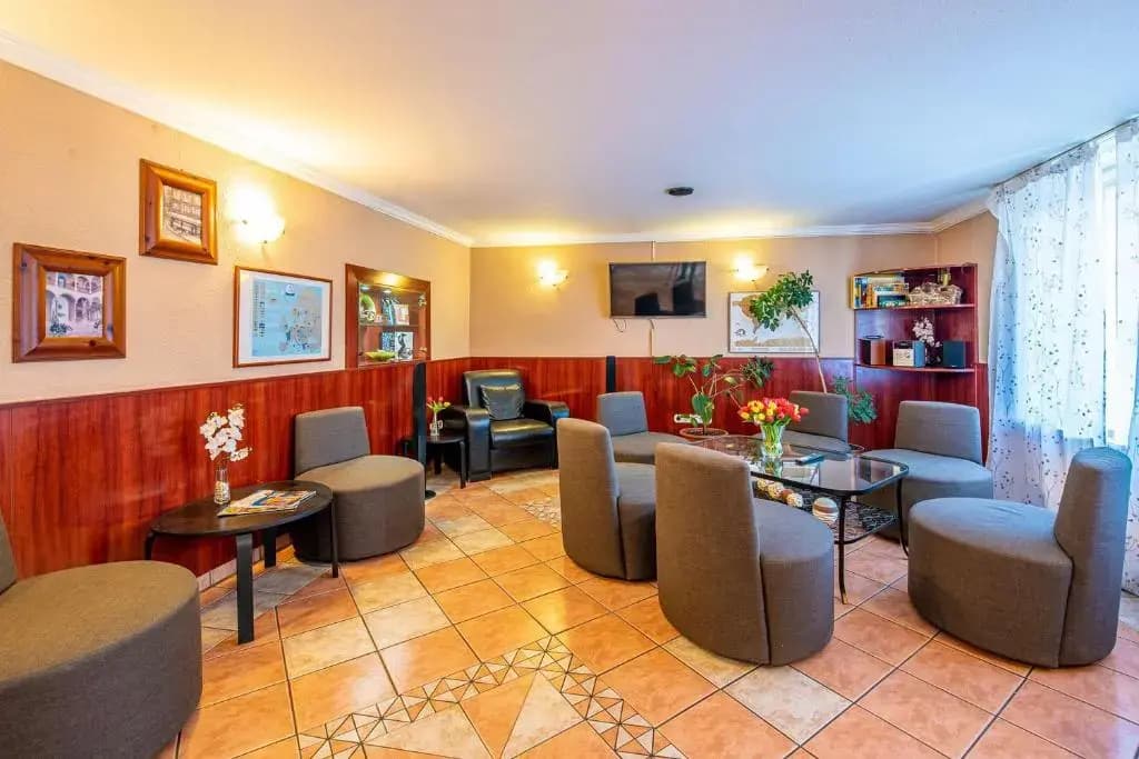 Korona Hotel Panzio - photo 2