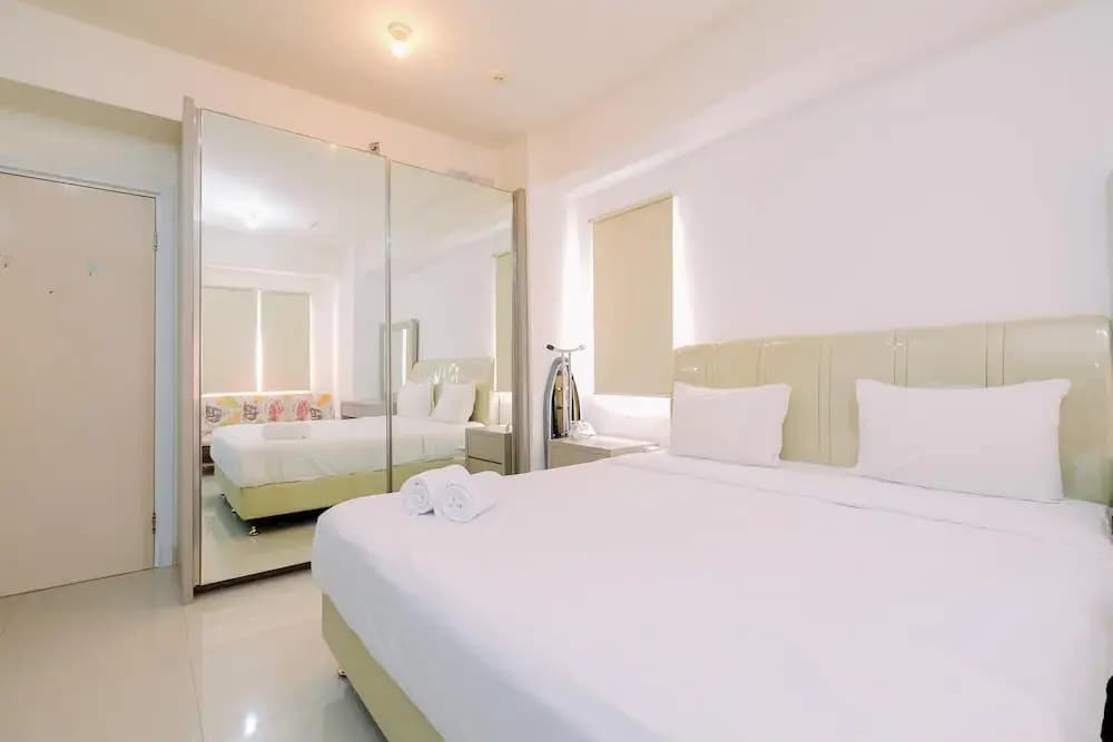 Good Deal And Cozy Studio Green Pramuka City Apartment - photo 4