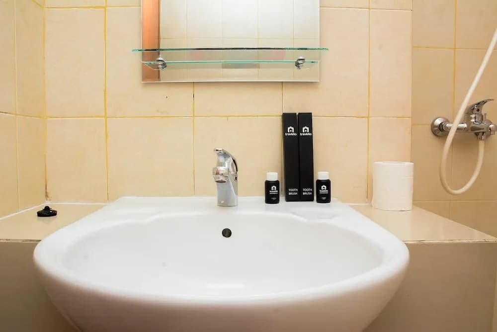 New Furnished @ Studio Maple Park Apartment - photo 6