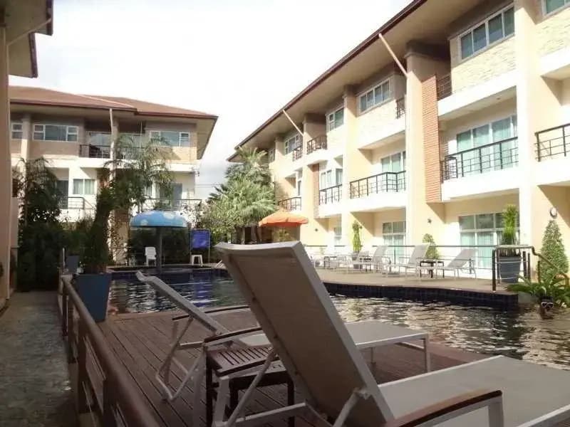 Kata Beach Guesthouse - photo 1