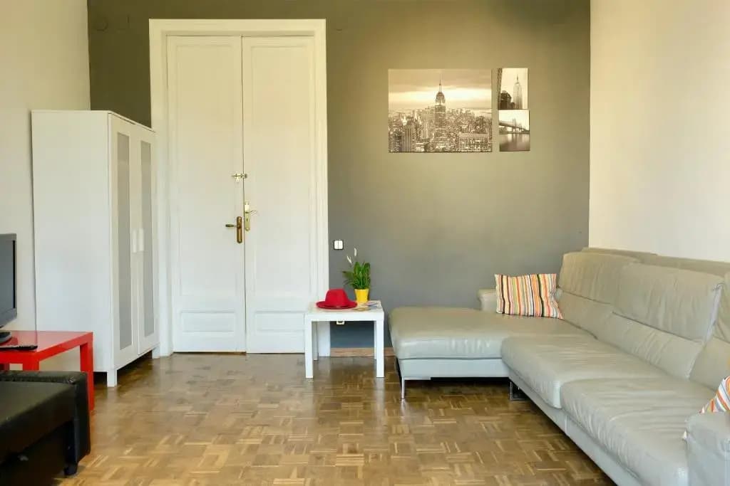 Grand Central Apartment - photo 3