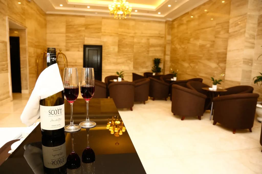 New Era Hotel & Spa - photo 21