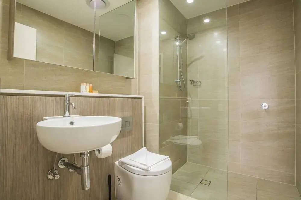 Bright & Modern! 2bed 2bath APT With Parking - photo 8