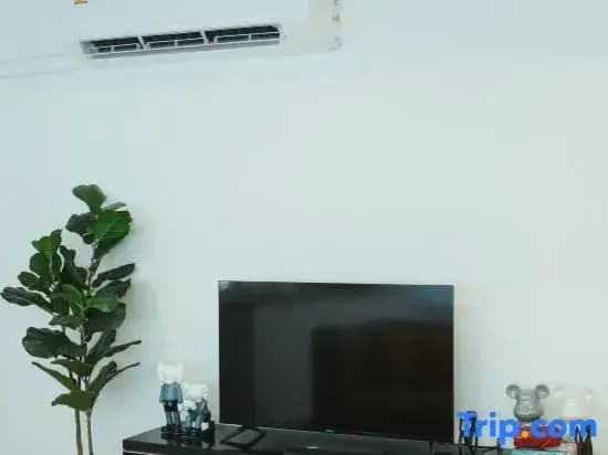 Hidden Gems in China Town, 2 Bedrooms - photo 1