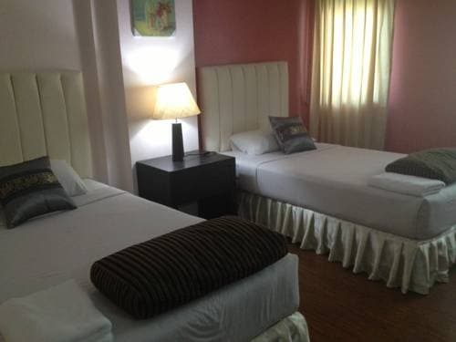 Hibiscus Guesthouse - photo 4