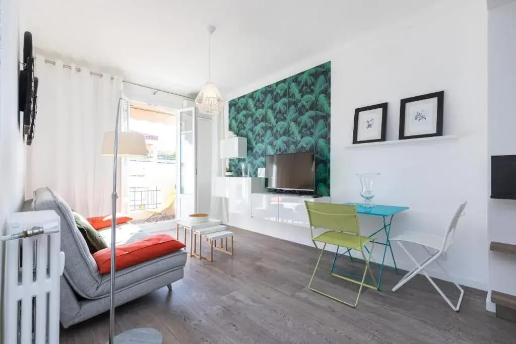 Cosy 1 Bdr Near Garibaldi Square - Top Floor & AC - photo 3