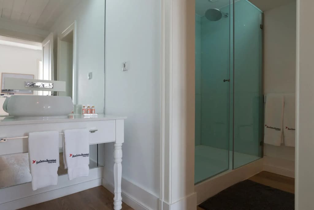 Feels Like Home Chiado Prime Suites - photo 10
