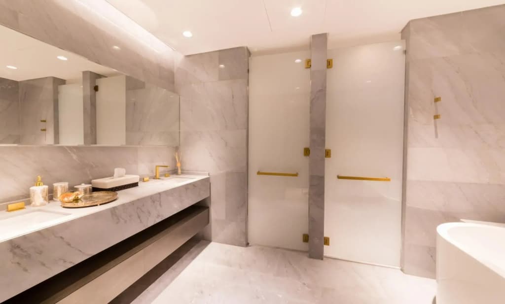 Luxury Sea View Apt in FIVE Resort on The Palm - photo 5