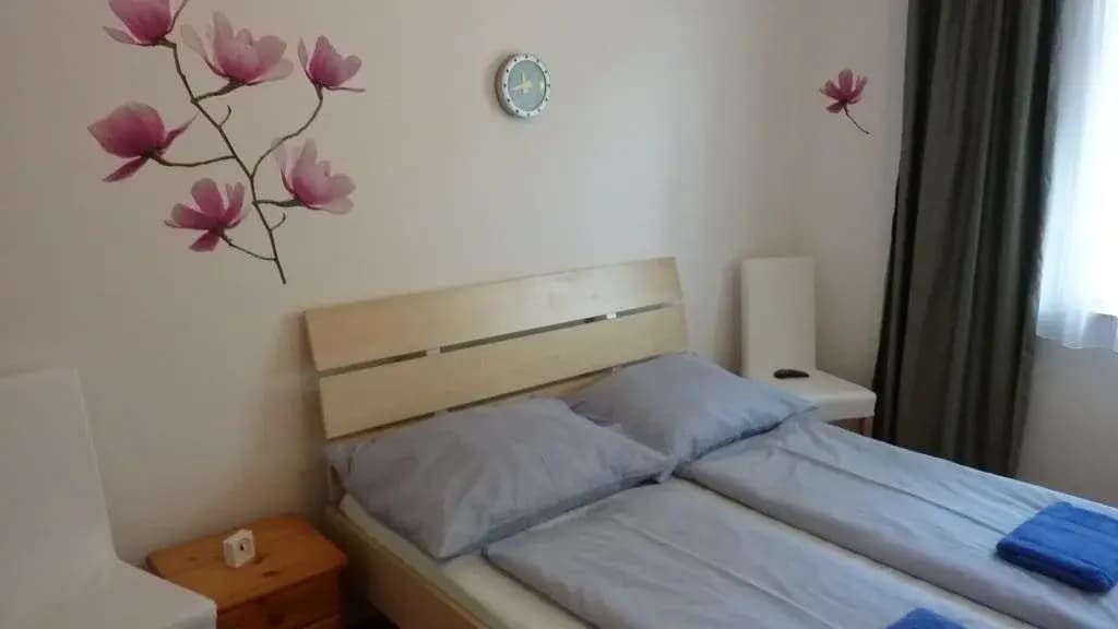Plaza Rooms - photo 9