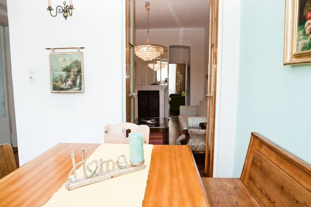 Marthas Veranda Apartment - photo 2