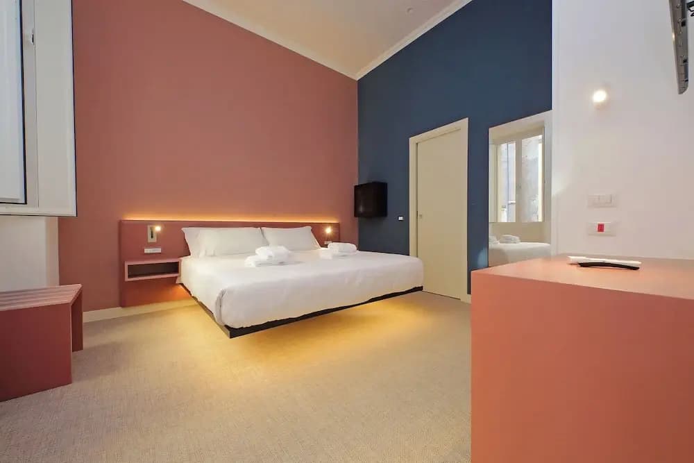 Velvet Inn - photo 2