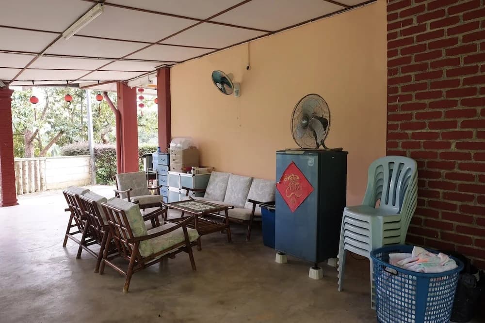 OYO 89928 Acf Guest House - photo 7