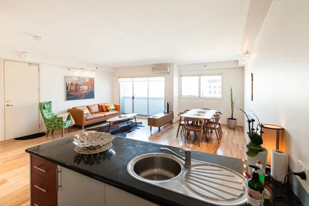 LANCE, 1BDR Melbourne Apartment - photo 11