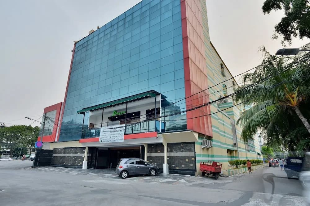 ZEN Rooms Basic Near Sunter Mall - main photo